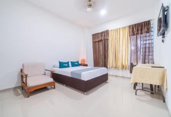 Ayenda De Las Mercedes allows 18 year olds to book a room