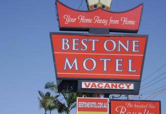 Best One Motel has Balcony rooms