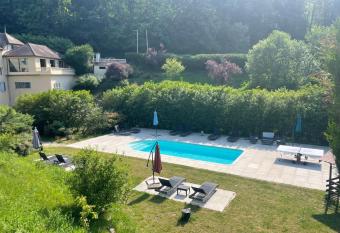 Domaine Du Moulin Vall  e Heureuse has Balcony rooms