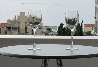 Studio Apartment Sea Star allows 18 year olds to book a room