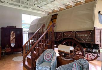 Jelani Guest House has Balcony rooms