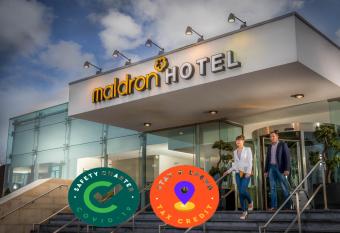 Maldron Hotel Dublin Airport allows 18 year olds to book a room