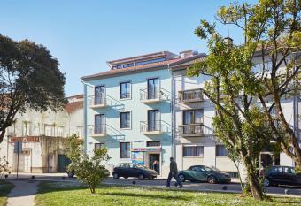 Suites & Hostel Cidade Aveiro has Balcony rooms