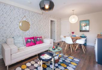 Boutique allows 18 year olds to book a room