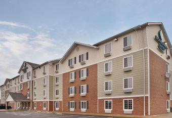 WoodSpring Suites Columbus Southeast has Smoking rooms