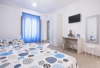 Le Nereidi has Balcony rooms