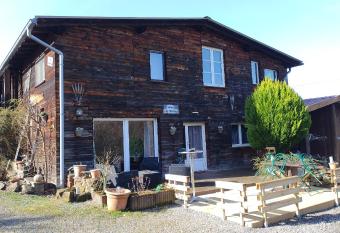 Gite Les Melezes has Balcony rooms