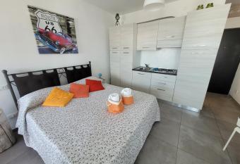 Rosato 2 Sea View Apartment has Balcony rooms