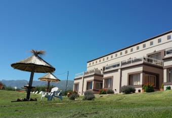 Apart Hotel Vista San Lucas allows 18 year olds to book a room