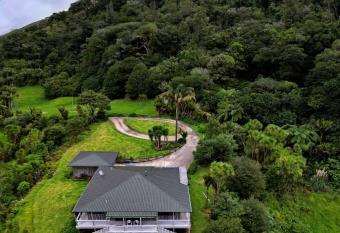 Waiotemarama Falls Lodge allows 18 year olds to book a room
