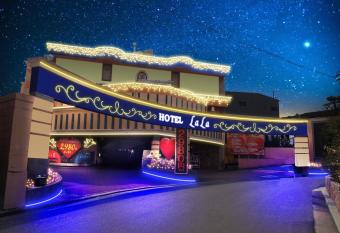 Hotel LaLa (Adult Only) allows 18 year olds to book a room