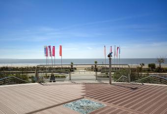 H  tel Spa du Beryl Joa has Balcony rooms