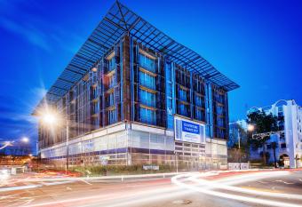 Les Thermes allows 18 year olds to book a room