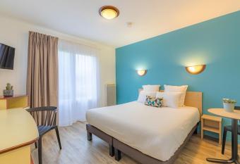 Appart City Classic Caen allows 18 year olds to book a room