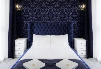 The Pier Hotel allows 18 year olds to book a room