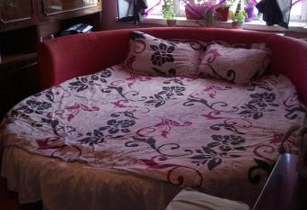 Apartment on Raisy Okipnoi 5 has Smoking rooms