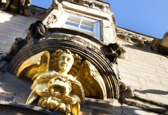 Angel and Royal Hotel allows 18 year olds to book a room