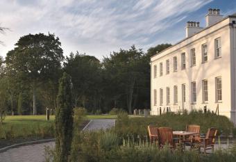 Radisson BLU Hotel & Spa, Little Island Cork allows 18 year olds to book a room