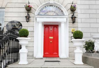 Leeson Bridge Guesthouse allows 18 year olds to book a room