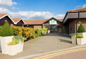 Holiday Inn Rochester-Chatham, an IHG Hotel allows 18 year olds to book a room