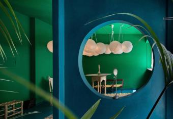 La Bougainville Tuscan Riviera B&B and Beach Club allows 18 year olds to book a room