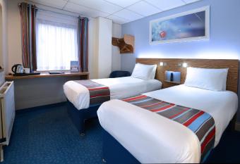 Travelodge Belfast allows 18 year olds to book a room