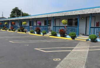 Mermaid Inn allows 18 year olds to book a room