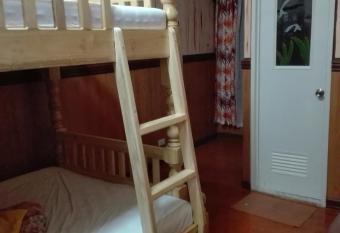 Koreen Guest House has Balcony rooms