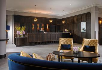 Carrigaline Court Hotel & Leisure Centre allows 18 year olds to book a room