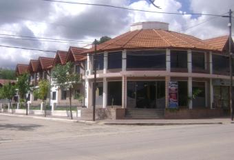 Apart Hotel Piscu Yaco allows 18 year olds to book a room