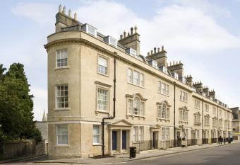 SACO Bath - St James Parade allows 18 year olds to book a room