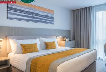 Maldron Hotel Smithfield allows 18 year olds to book a room