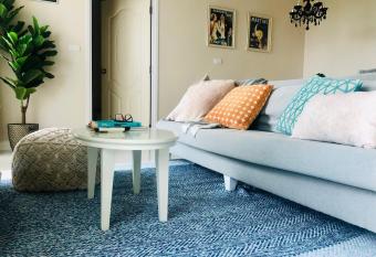 Seaview Apartment at The Energy has Balcony rooms