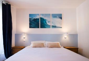 BREVOCEAN Chb calme C  te Atlantique allows 18 year olds to book a room