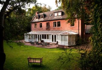 Dalhousie Castle Hotel has rooms with a private hot tub