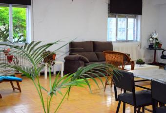 Albergue Mir  s has Balcony rooms