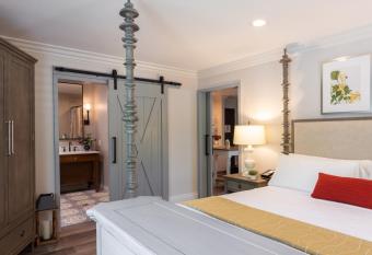 Best Western Dry Creek Inn has Balcony rooms