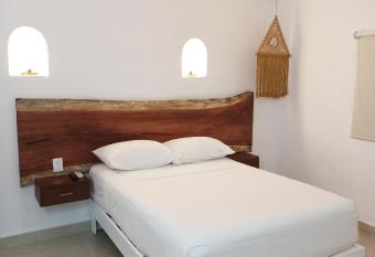 Hotel Caracol Puerto Morelos allows 18 year olds to book a room