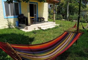 Elbasan Backpacker Hostel has Balcony rooms