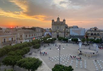 Terrazza Vittorio Emanuele has Balcony rooms