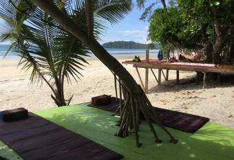 Phayam Coconut Beach Resort has Balcony rooms