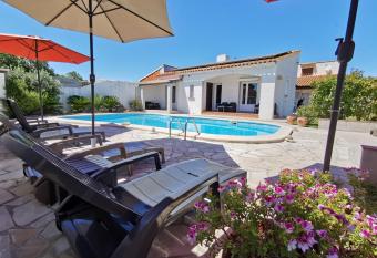 La Casa del Arti allows 18 year olds to book a room