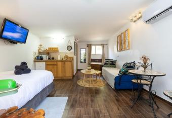 Bubas place has rooms with a private hot tub