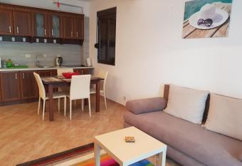 Apartments Svetlana has Balcony rooms