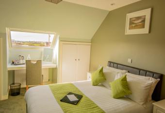 The Pipers Rest allows 18 year olds to book a room