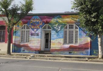 Hostal Arenas del Mar allows 18 year olds to book a room
