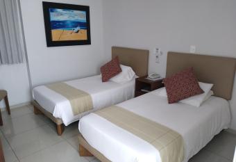 Suites Chapultepec allows 18 year olds to book a room