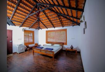 Aadhavana Homestay - Sakleshpur has Balcony rooms