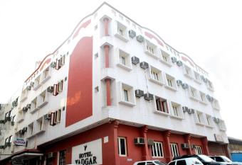 Hotel Yadgar has Smoking rooms