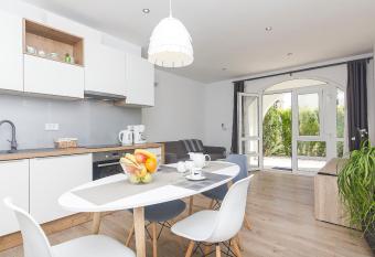 Apartments Villa Mili has Balcony rooms